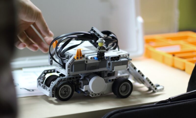 LEGO roboti